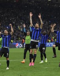  AC米兰主场力克国际米兰上演德比盛宴