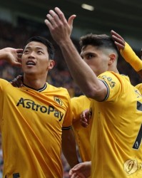  萨拉赫腿筋拉伤缺阵四周，利物浦进攻端告急  