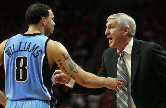  圣埃蒂安老帅运筹帷幄，换人调整见效拿下关键战役