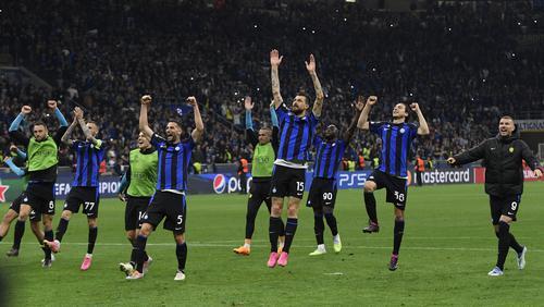  AC米兰主场力克国际米兰上演德比盛宴