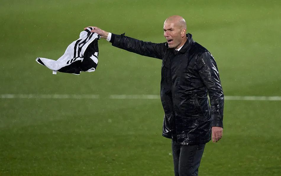  圣保利客场全身而退，稳健防守守住积分优势