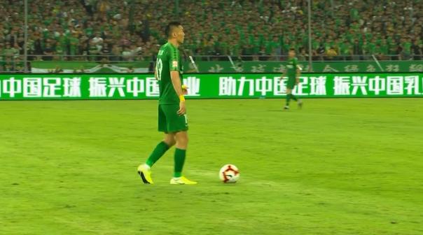  第戎年轻后卫失误送礼，导致球队痛失好局